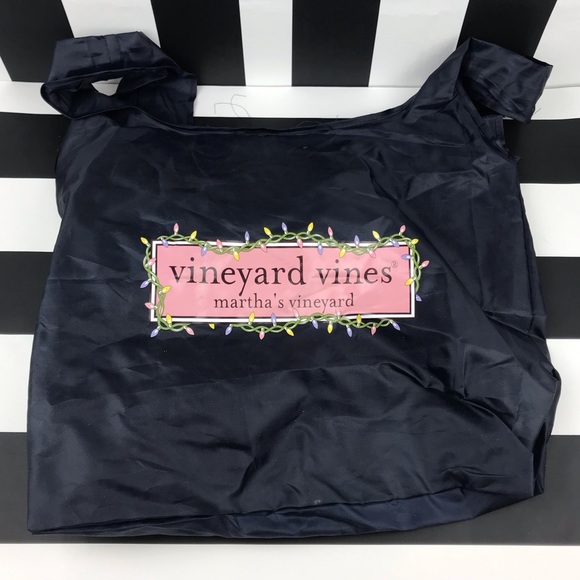 5 for $25 Vineyard Vines Christmas Nylon Tote - Picture 1 of 5